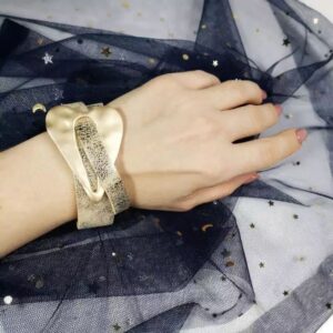 Fashion Leather Alloy Magnetic Buckle Ladies’ Bracelet