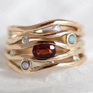 Creative Champagne Inlaid Red Stone Rhinestone Ring